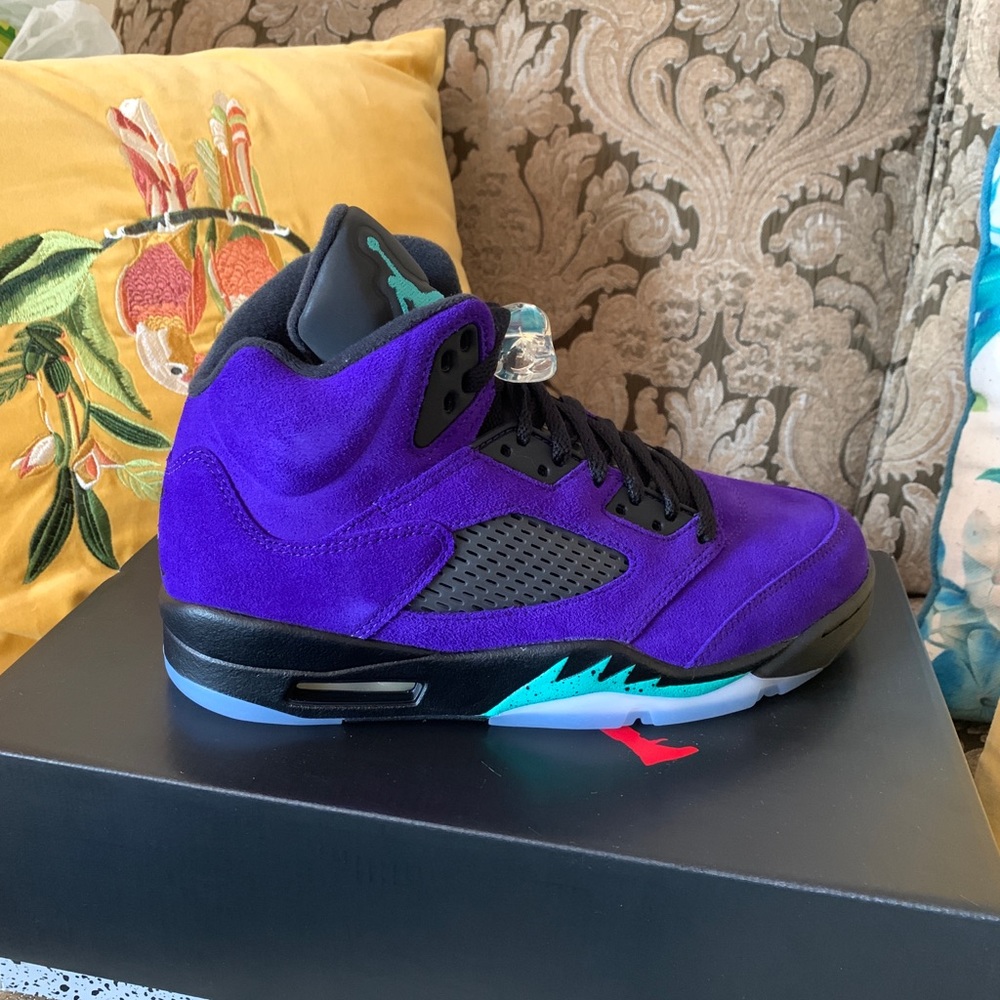 Jordan 5 grapes 🍇